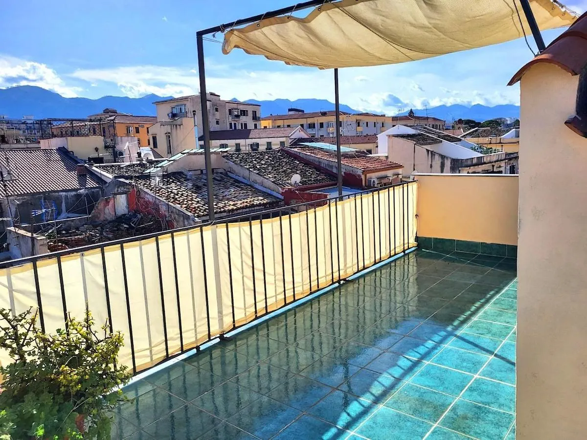 In Torre Palazzo Orioles Apartment Palermo